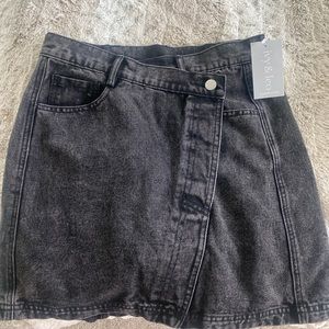 Ivey & Leo distressed black skirt